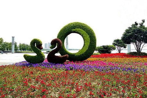 四川綠雕批發(fā)廠各種廣場(chǎng)景區(qū)都適合 大型燈籠五色草造型廠家制作價(jià)格